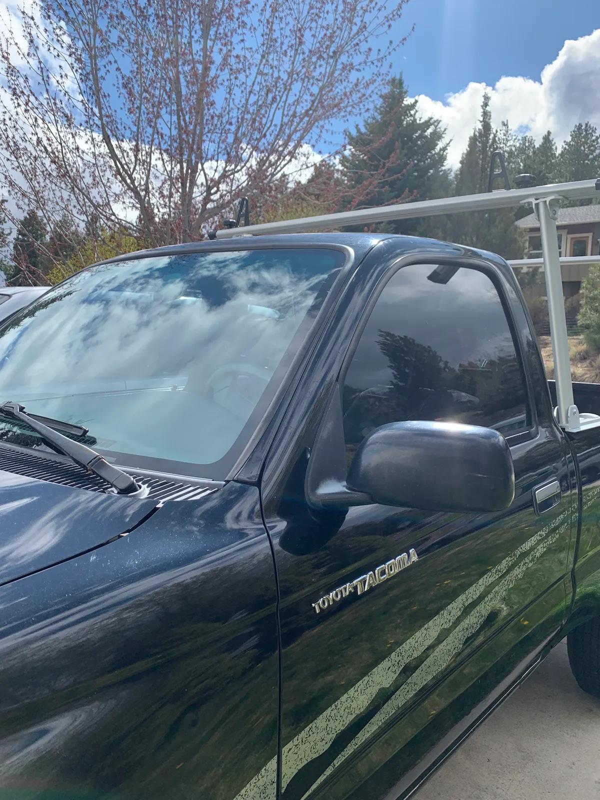 Photo from Luke Fernandez's review, truck